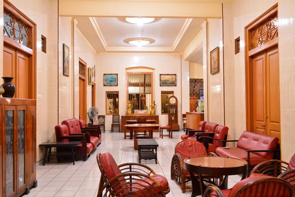 Hotel Paviljoen Surabaya Ngoại thất bức ảnh