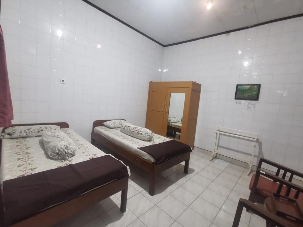 Hotel Paviljoen Surabaya Ngoại thất bức ảnh